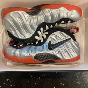 Nike Air Foamposite One "Crimson" Size 9